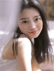 《美女脱裤子-99bt核》